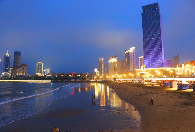 5月青岛栈桥之夜,"前海沿儿"赏夜景!