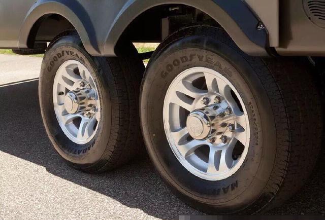 赏析|Jayco 猎鹰-33.5RETS房车