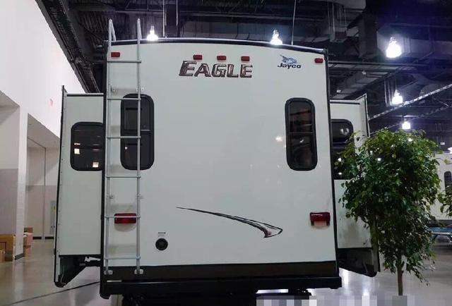 赏析|Jayco 猎鹰-33.5RETS房车