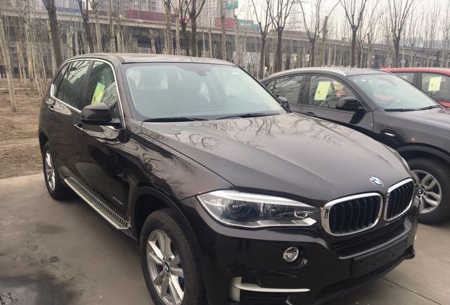 18款宝马X5顶级配置奢华内饰无愧为公路SUV的王者