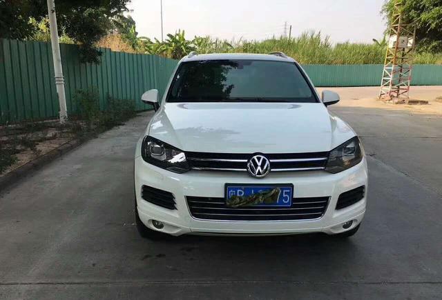 22万购买一辆14款大众途锐, 360度全景影像, 买值了吗?