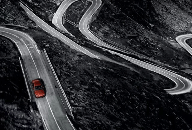 不明白阿尔法罗密欧Giulia的卖点是什么? 两分钟带你一探究竟!