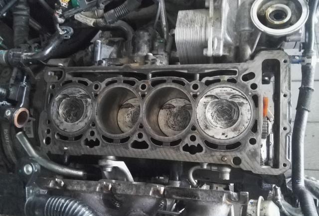 拆开一个奥迪Q5的发动机