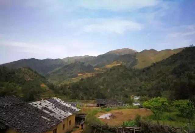 信宜驴友穿越粤西第一峰大田顶游记!