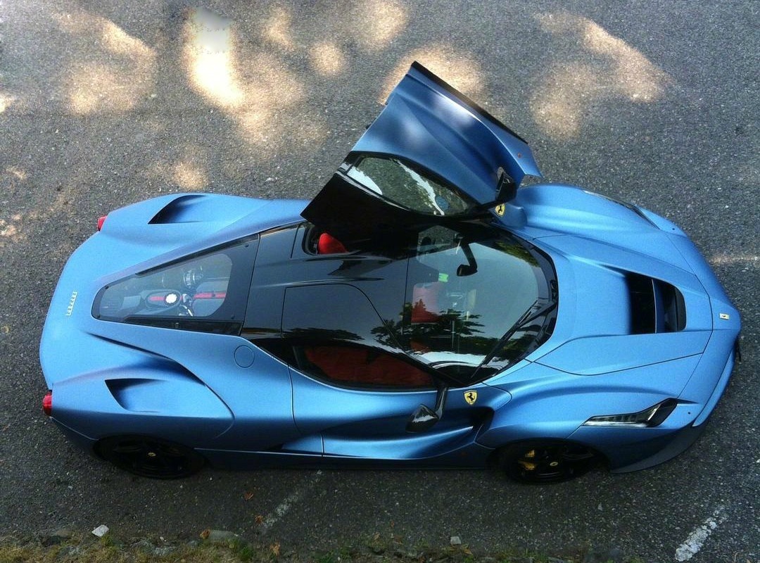 法拉利laferrari终极版,法拉利laferrari 法拉利laferrari 亚光蓝!