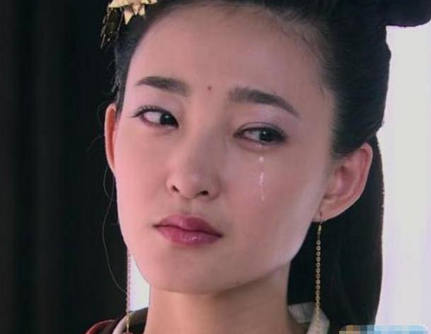 孙俪哭起来声嘶力竭,王丽坤哭戏美得销魂,而她流眼泪让人心痛!