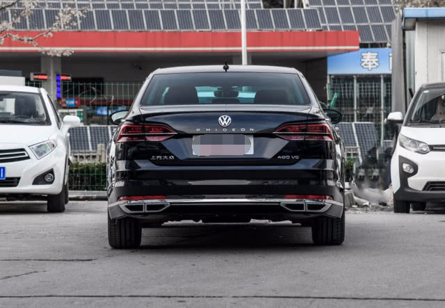 大众这款豪车,只因名字起的不好,刚上市就降10万还没人买