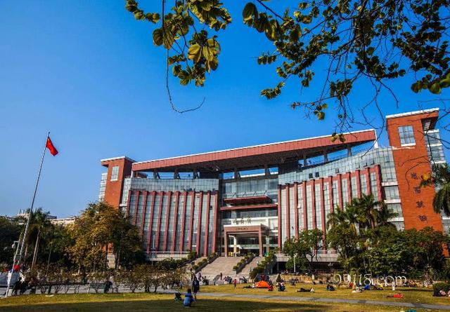 这些大学在一些省份是按提前批录取,你可不要