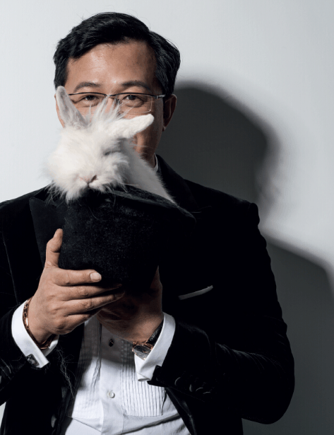 卓伟再曝N姓男星出轨S姓女星, 网友纷纷猜测,