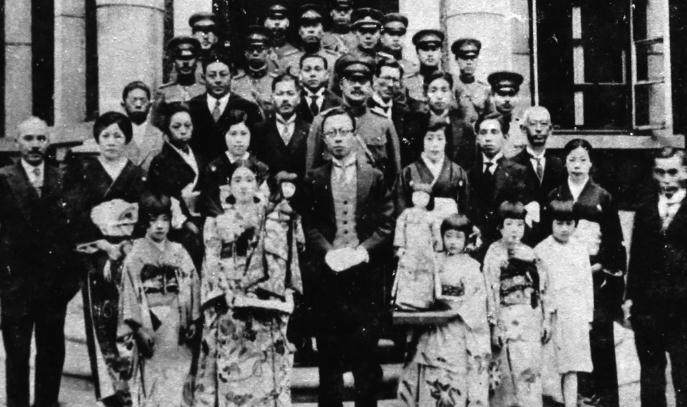 日本建立的伪满洲国，亚洲先后有四个国家承认，他们都有谁?