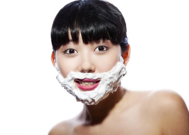 女孩长胡子太难看?简单一招,小胡子很快去除