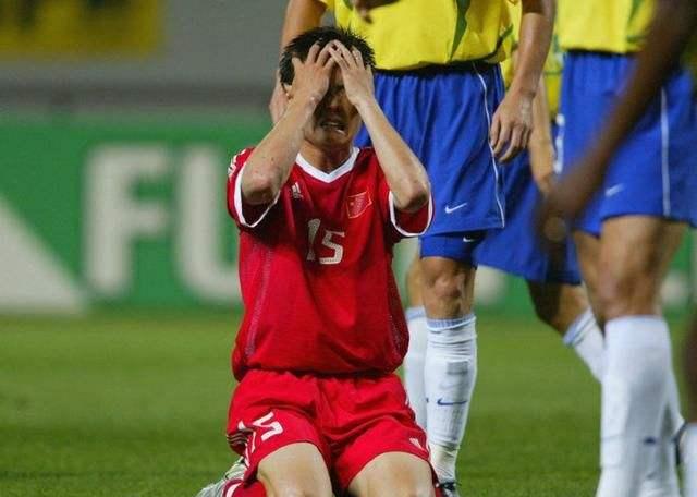 鲜明对比,巴西人把中国队球衣放博物馆,国足名