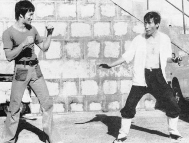 洪金宝评价李小龙 新浪网