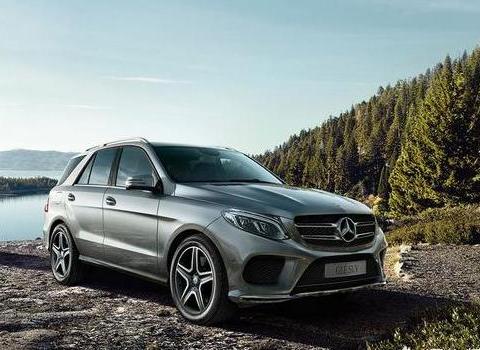 豪华SUV之战——奔驰GLE、奥迪Q7、路虎发现