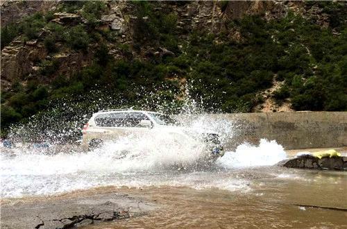 去西藏自驾一定要带整箱矿泉水? 老驴道出了真