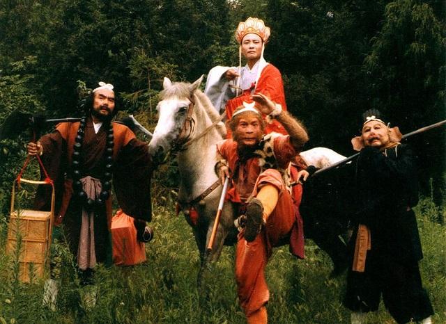 西游记珍贵剧照:除妖乌鸡国才是第一集，孙悟空的扮相像个猎户!