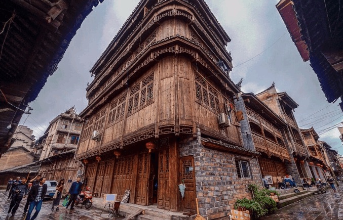 古代青楼门上的一副对联, 堪称千古一绝, 诠释了