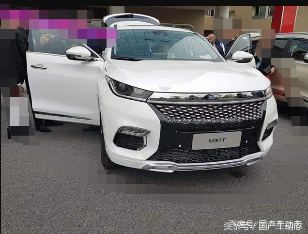 出口版奇瑞EXEED TX现身,车标改了,比国内车型略小
