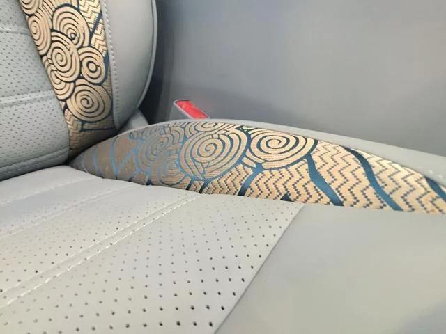 50万少有的商务奔驰车,实力怒怼别克GL8,性价