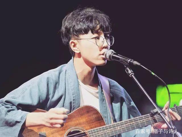中国当下最受欢迎民谣歌手盘点，深情绕耳，卷云舒服
