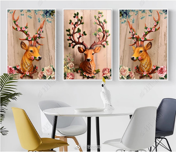 不少人喜欢在家里客厅挂鹿头,寓意着对美好生