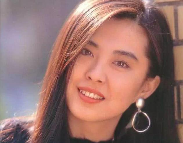 都说八九十年代的港星最美, 到底她们的妆容有什么诀窍呢?