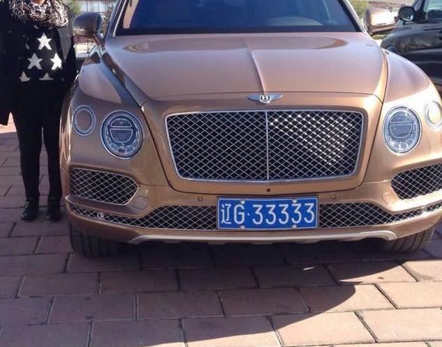 5辆挂五连号的宾利添越, 福建这辆最励志