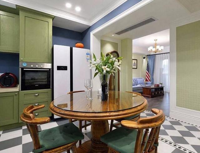 卫生间做干湿分离玻璃浴房好还是浴帘?尤其是