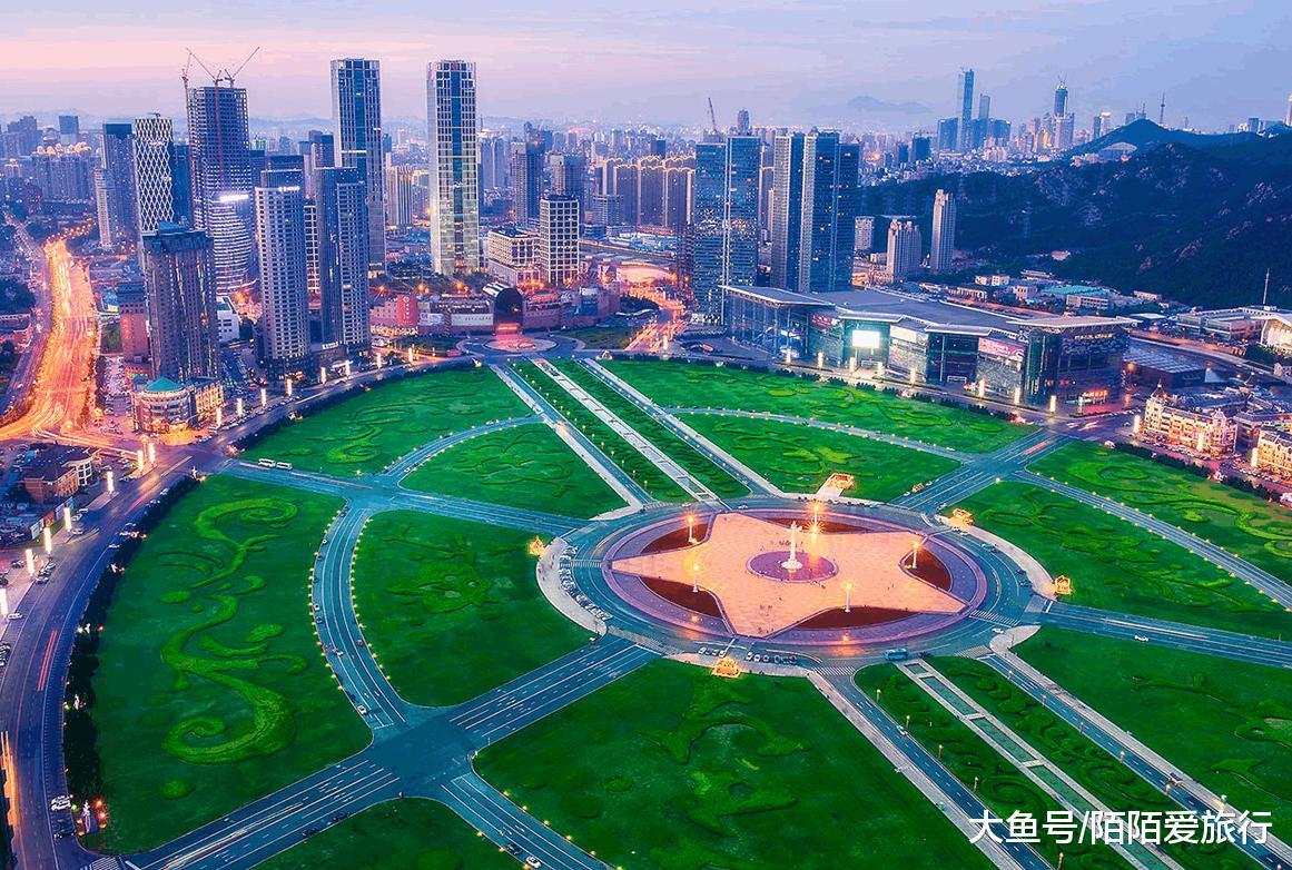 中国最大的城市广场, 不怎么出名, 但比天安门广场大4