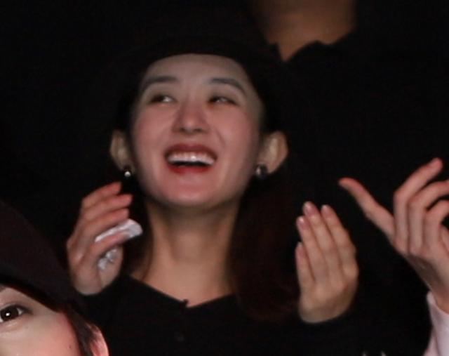 蔡徐坤和赵丽颖同时现身张杰鸟巢演唱会,谢娜