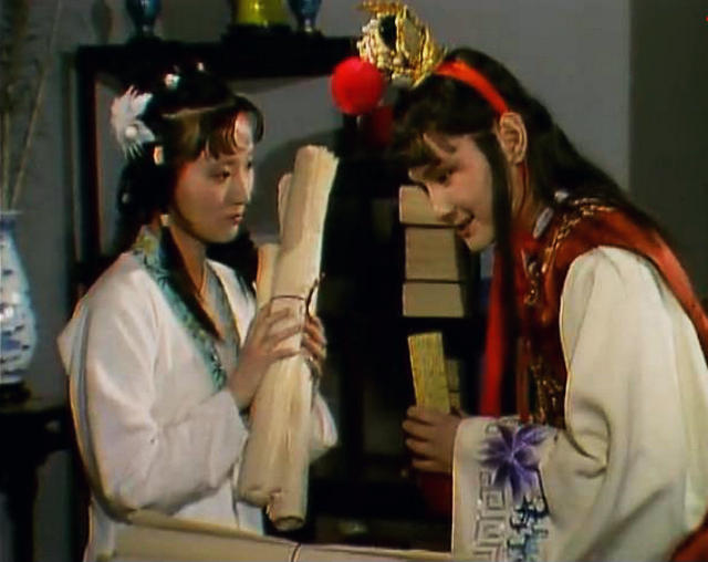 林黛玉连北静王的东西都不要,为什么会收下薛