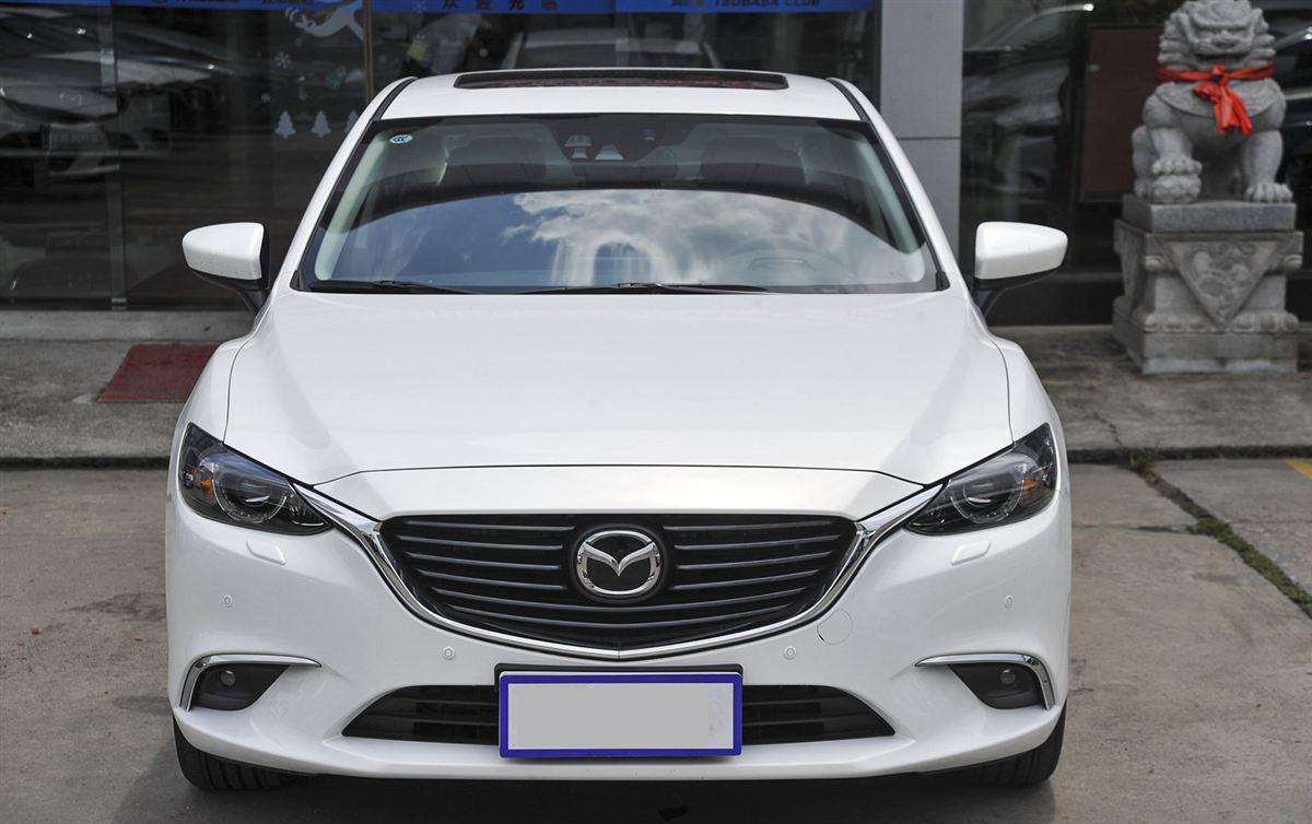 非常骚动的外观, 不想跟迈腾比对, 只想默默模仿保时捷