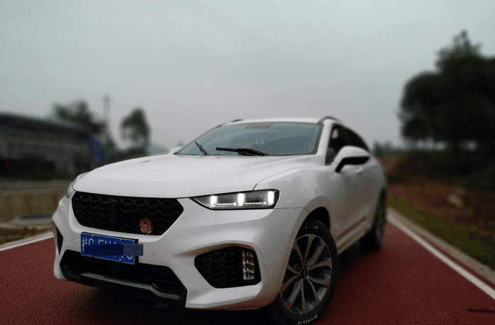 妹子怒提长城vv7s, 开了500公里之后, 大呼受不了