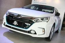 自主研发的DM二代高性能三厢轿车