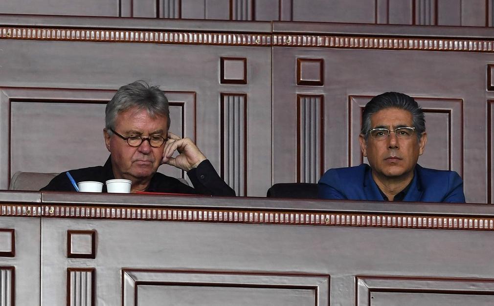 签不签?希丁克签约U21国足有先决条件,6个月