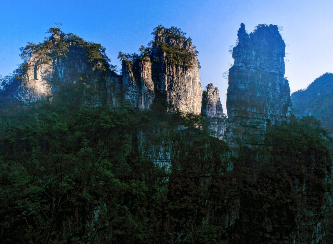 贵州油杉河峡谷:峰林剑雨的喀斯特景观王国,可堪为小张家界