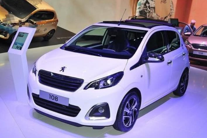 小型车市场要变天了！这车比奥拓省油，标配敞篷，仅5万气哭飞度