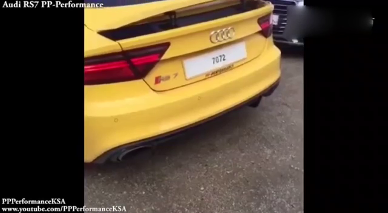 两辆超级跑车的对决，来看谁更强！