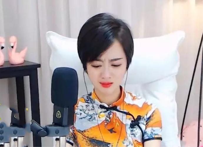 走后门才成功拜师YY大佛的美女主播退出师门，神豪出面警告佛徒