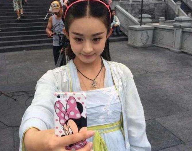 盘点明星都用什么手机壳,林更新的手机壳看完