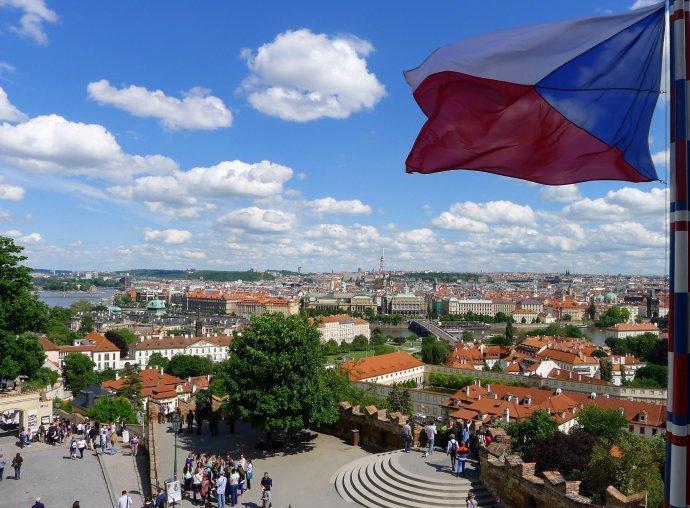 州相等的欧洲小国, 房价便宜, 幸福指数比日本高