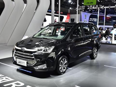 6座布局空间优于宝骏730，内饰质感超同级，爆款潜质十足！