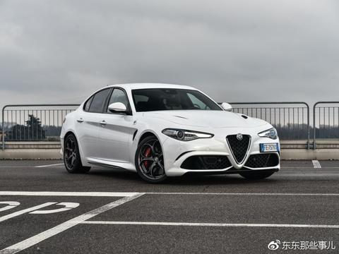 缩缸法拉利 Giulia2.9T 四叶草版