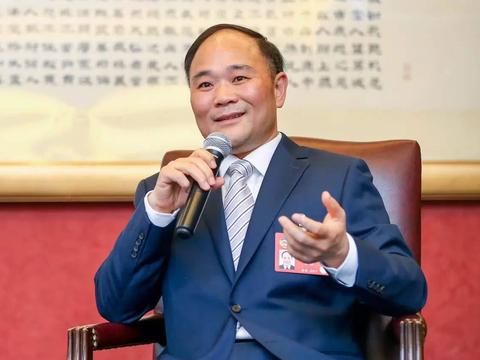 因为吉利，莲花采用沃尔沃技术，对抗保时捷