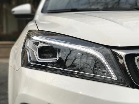 6万块的全新吉利帝豪，配液晶仪表盘