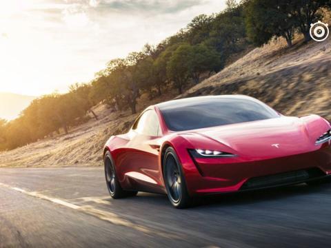 这是马斯克送上太空超跑升级版：百公里加速1.9秒，续航1000公里