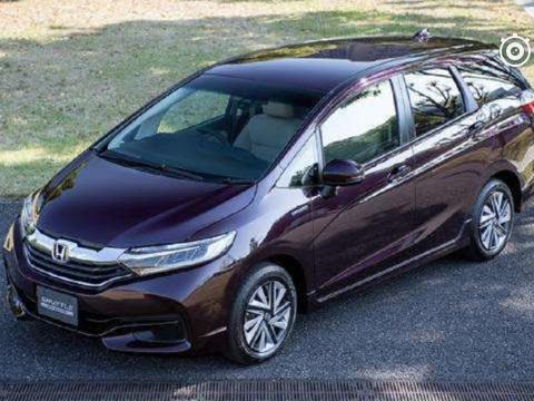 不到10万的加长版“飞度”, 颜值高空间大油耗低, 让对手抓破头皮