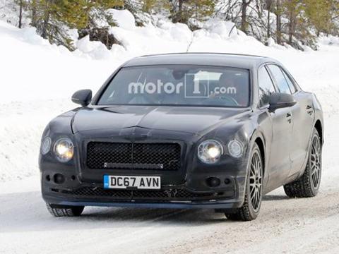 宾利飞驰PHEV谍照 外观还是挺宾利的