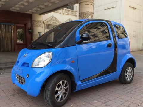 上班族又多一款“宝物”！4万块小吉利，2个座带小后斗，旅行必备