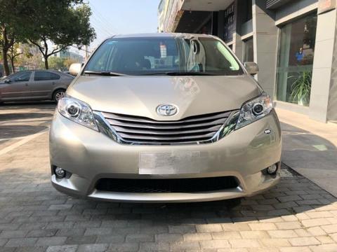 奶爸神车，17款丰田塞纳3.5七座真皮保姆车